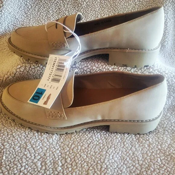 NWT! DV by Dolce Vita Carley Loafers - Light Beige Size 10 - Picture 6 of 8